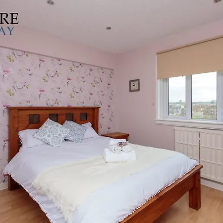 Stylish 3 Bedroom Apartment, Edimburgo Esterno foto